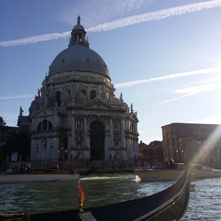 Gondolas, Exploring, and&nbsp;Shopping